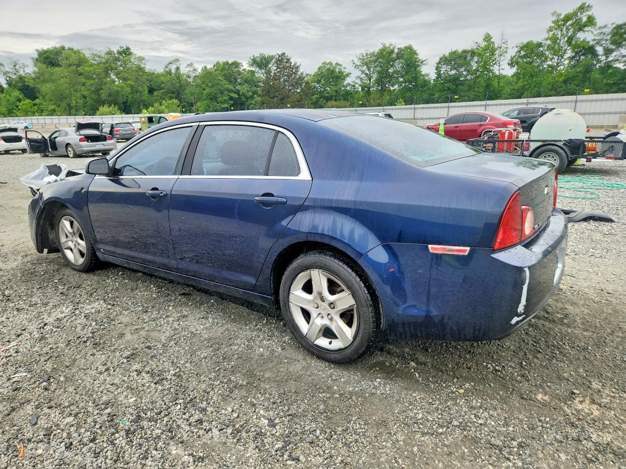 2009 Chevrolet Malibu Ls - Фото 2