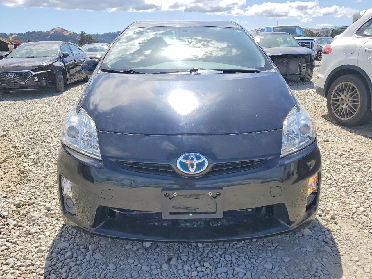 2011 Toyota Prius Three - Фото 5
