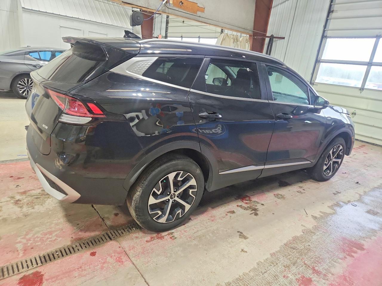2023 Kia Sportage Ex - Image 3
