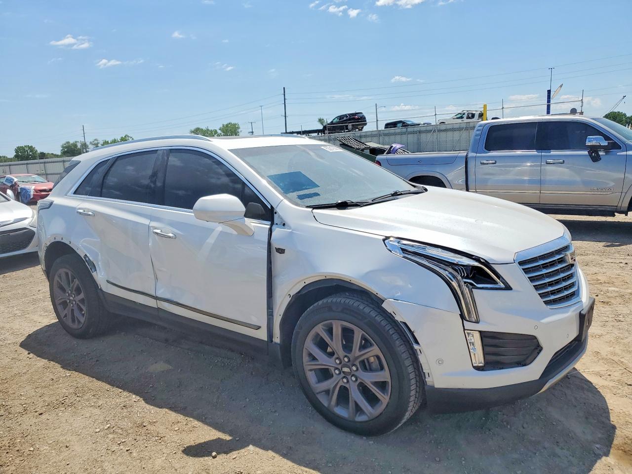 2019 Cadillac Xt5 Platinum - Image 4