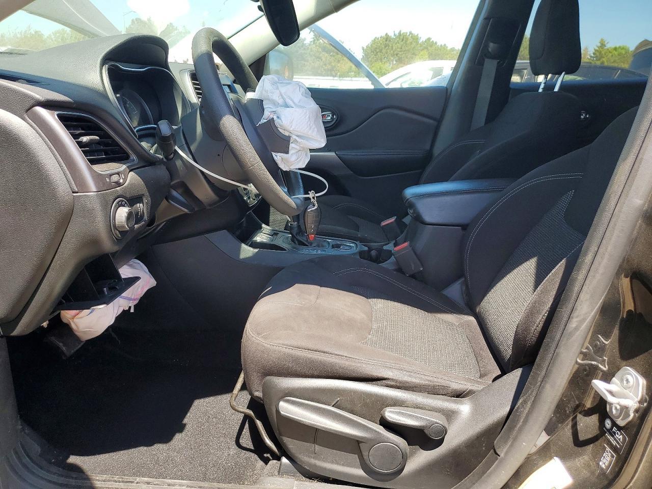 2021 Jeep Cherokee Latitude - Фото 7