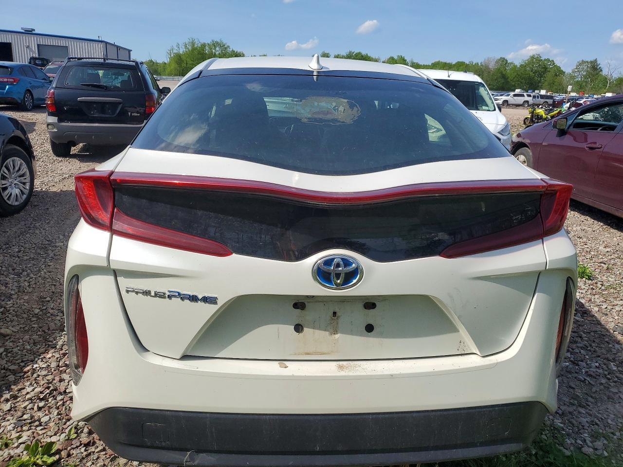 2017 Toyota Prius Prime Premium - Фото 6