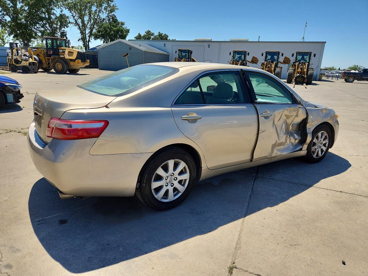 2009 Toyota Camry Le - Image 3