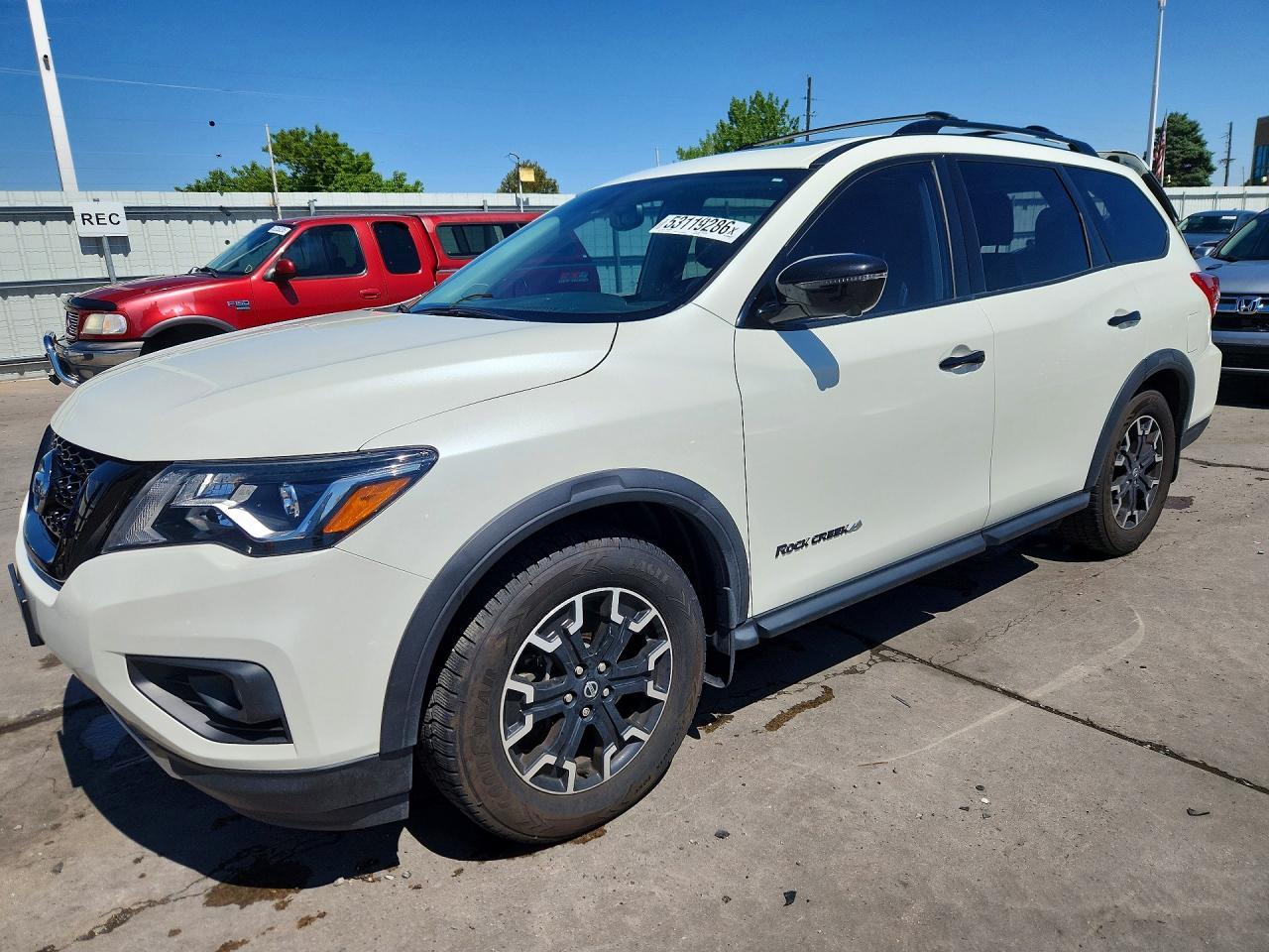 2020 Nissan Pathfinder Sl