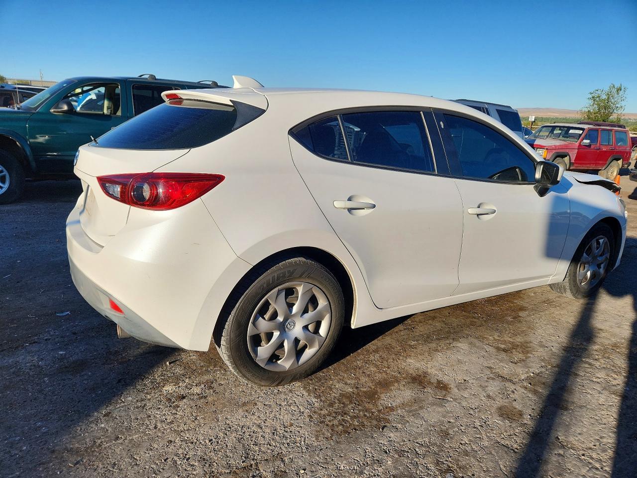 2015 Mazda 3 Sport - Image 3