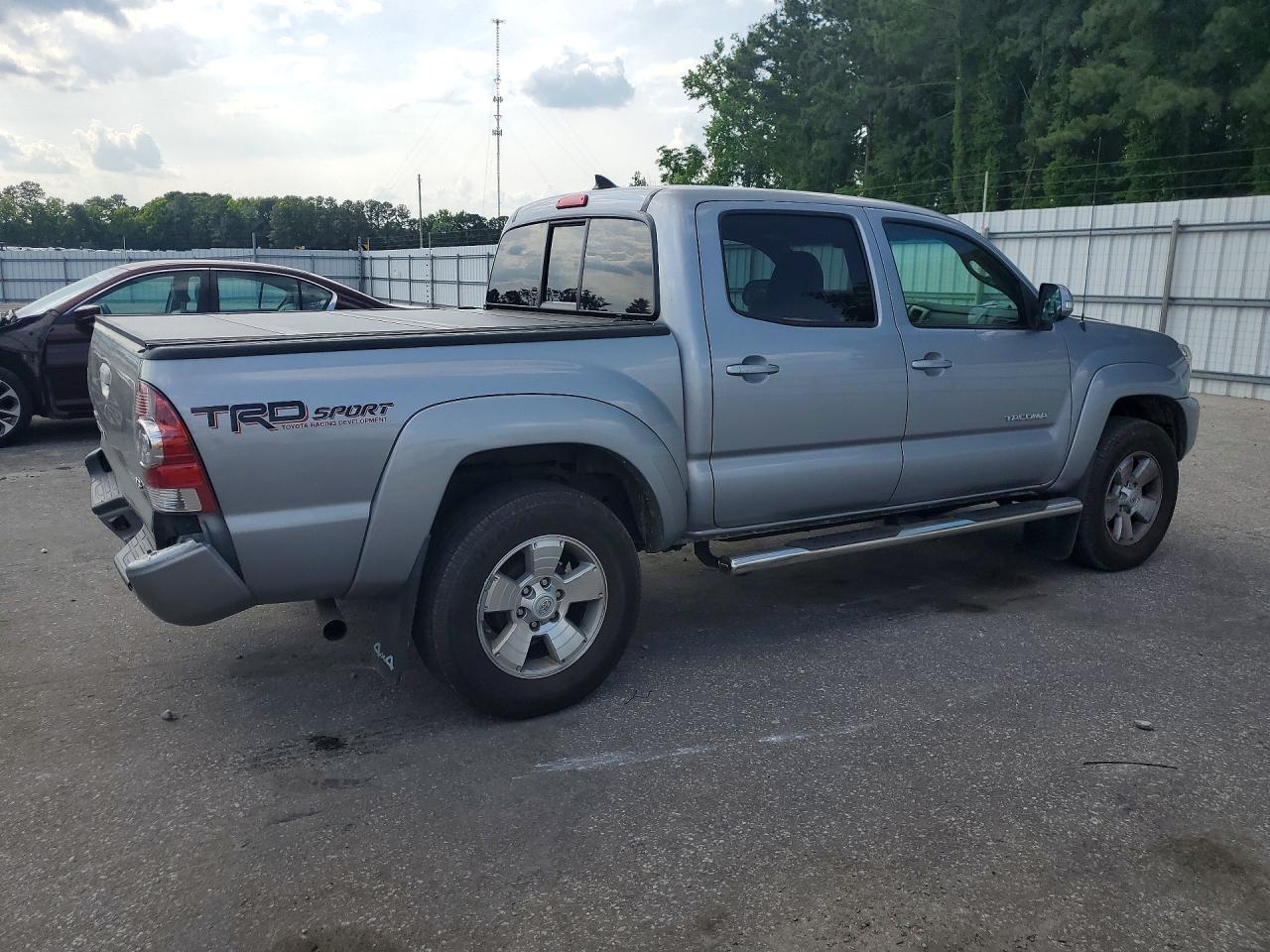 2015 Toyota Tacoma V6 - Фото 3
