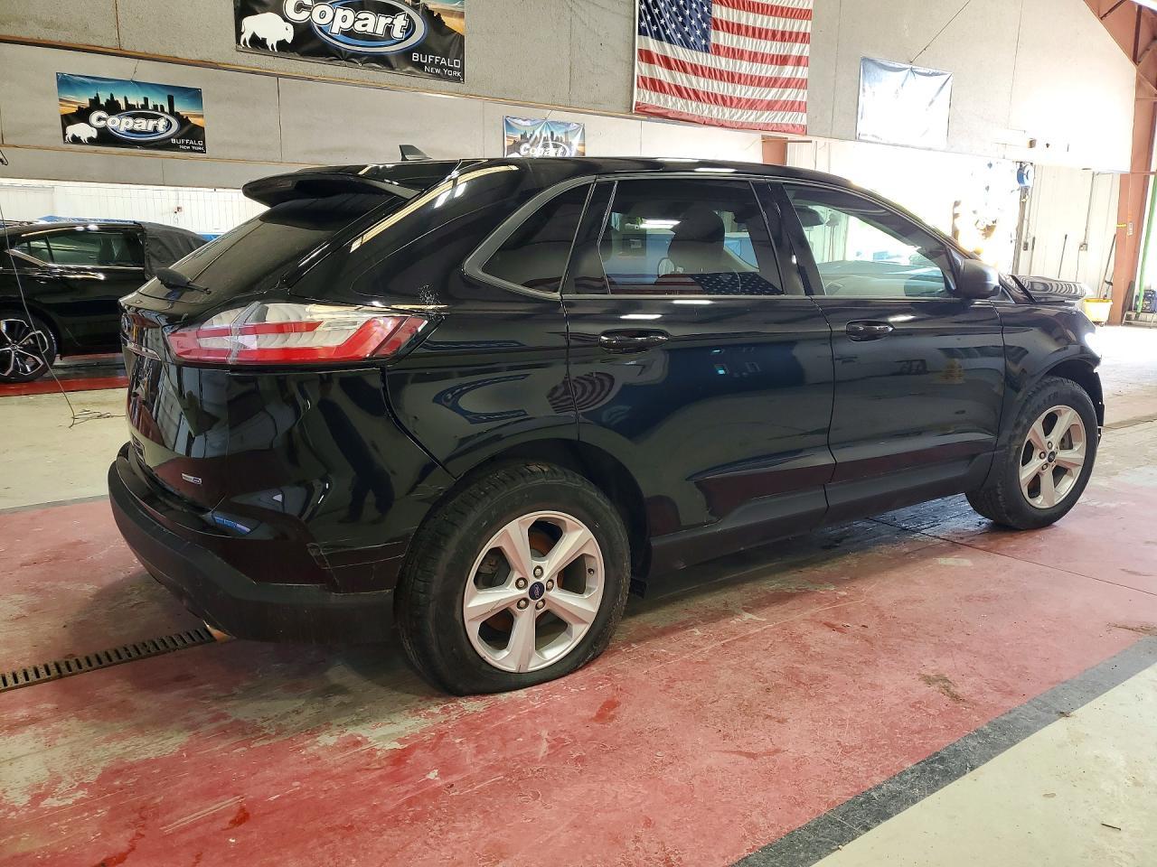 2020 Ford Edge Se - Image 3
