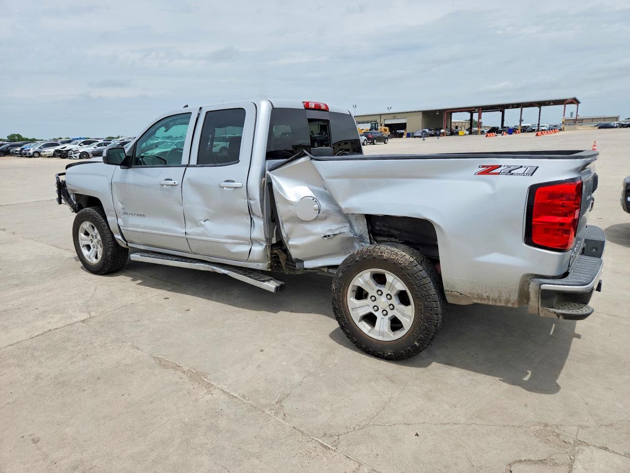 2018 Chevrolet Silverado K1500 Lt - Image 2