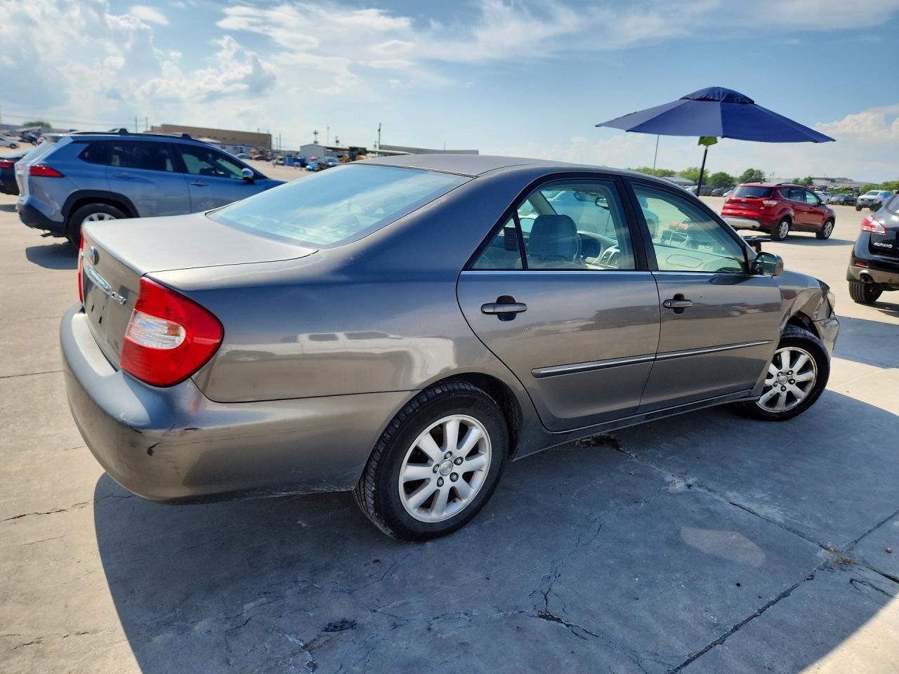 2004 Toyota Camry Xle V6 - Image 3
