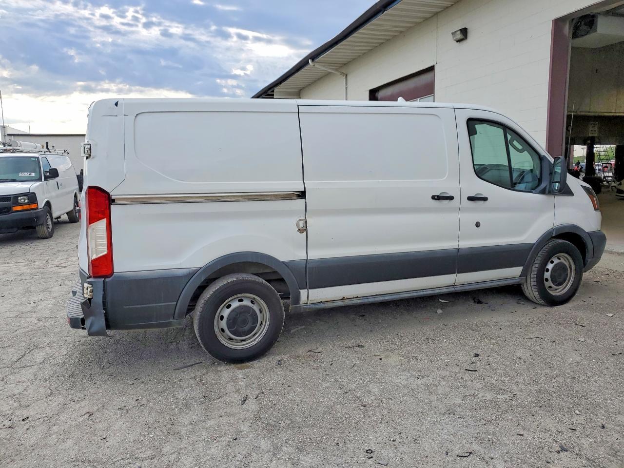 2016 Ford Transit T-150 - Image 3