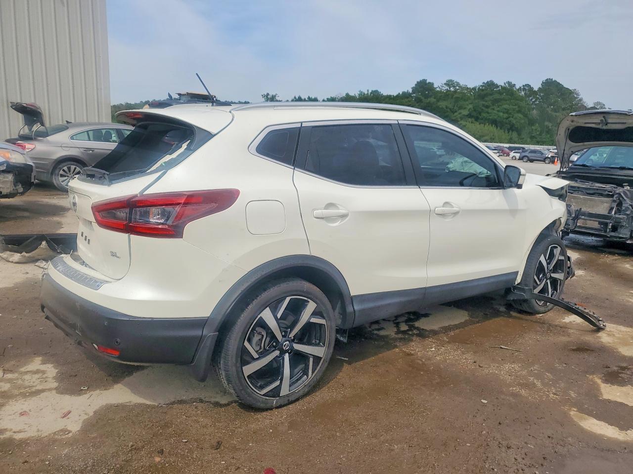 2020 Nissan Rogue Sport Sl - Image 3
