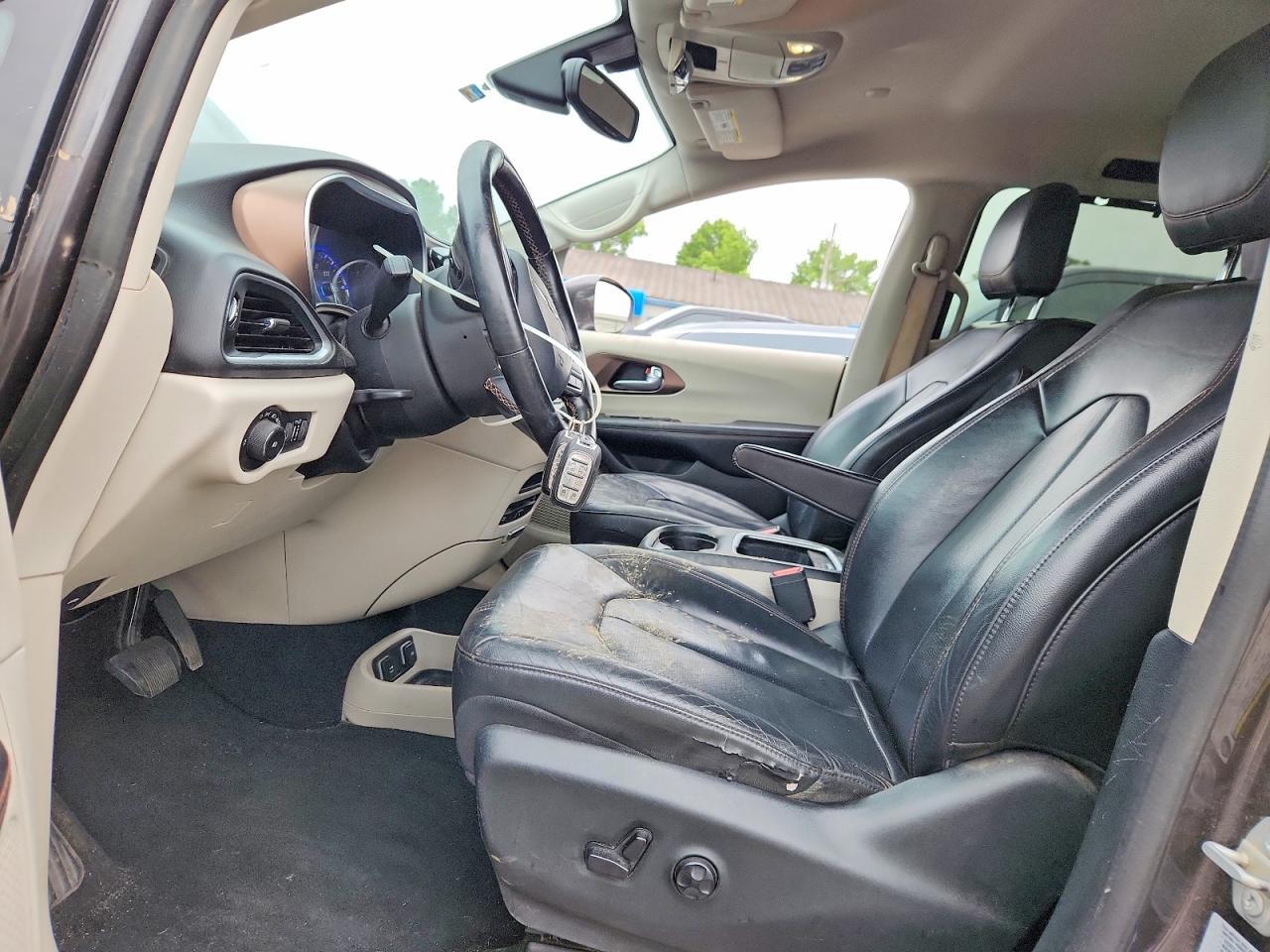 2017 Chrysler Pacifica Touring L Plus - Фото 7