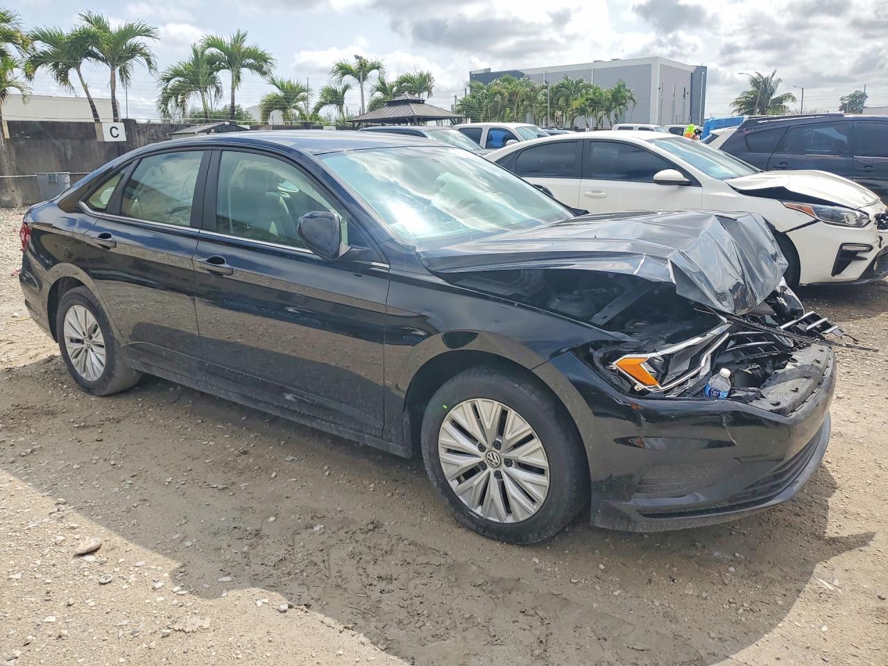 2019 Volkswagen Jetta S - Фото 4