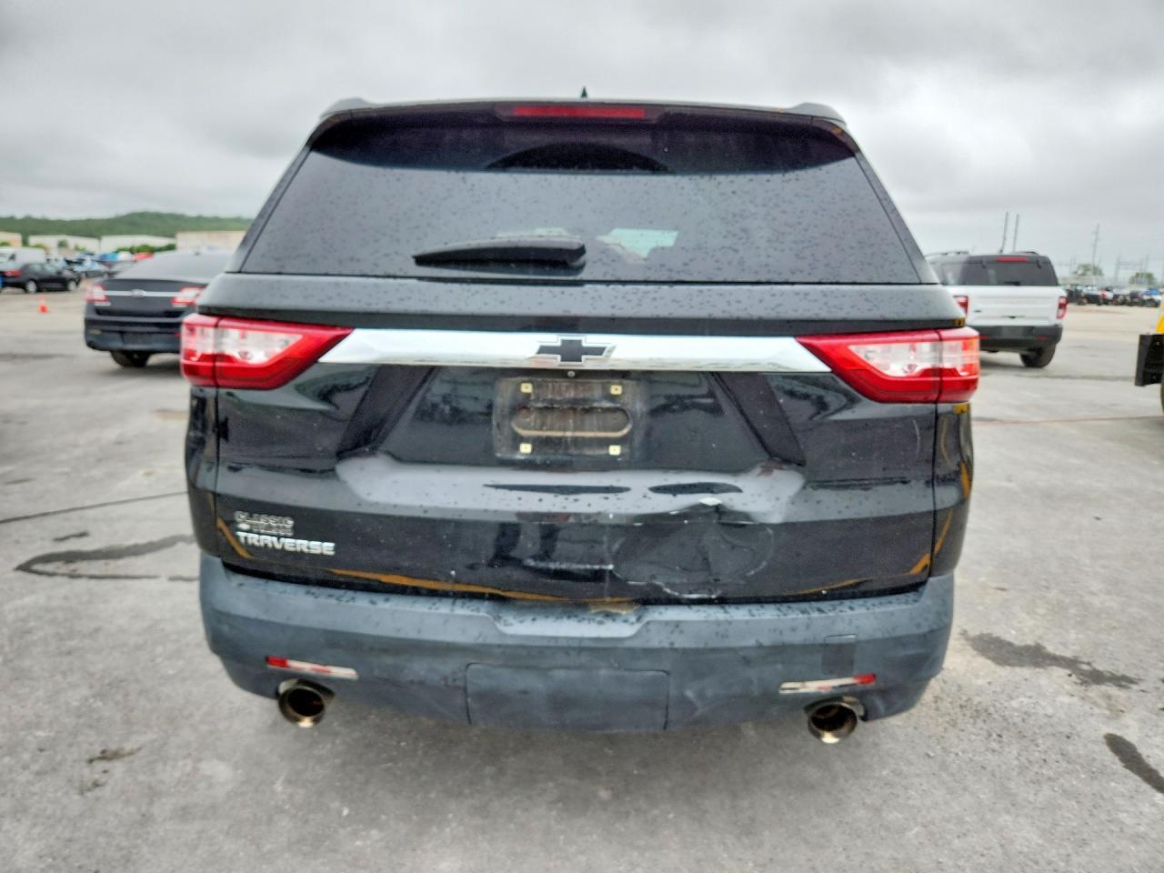 2021 Chevrolet Traverse Ls - Фото 6