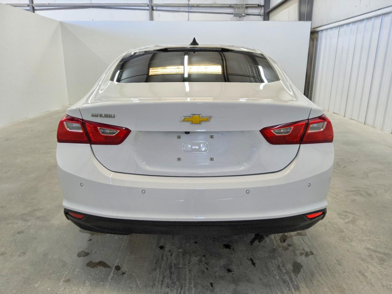 2022 Chevrolet Malibu Ls - Фото 6