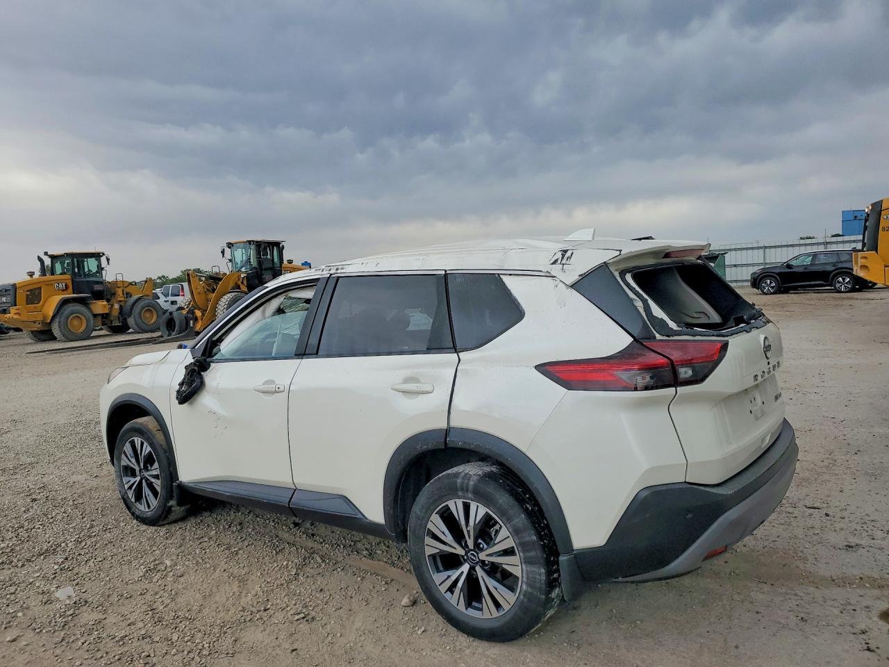 2022 Nissan Rogue Sv - Фото 2