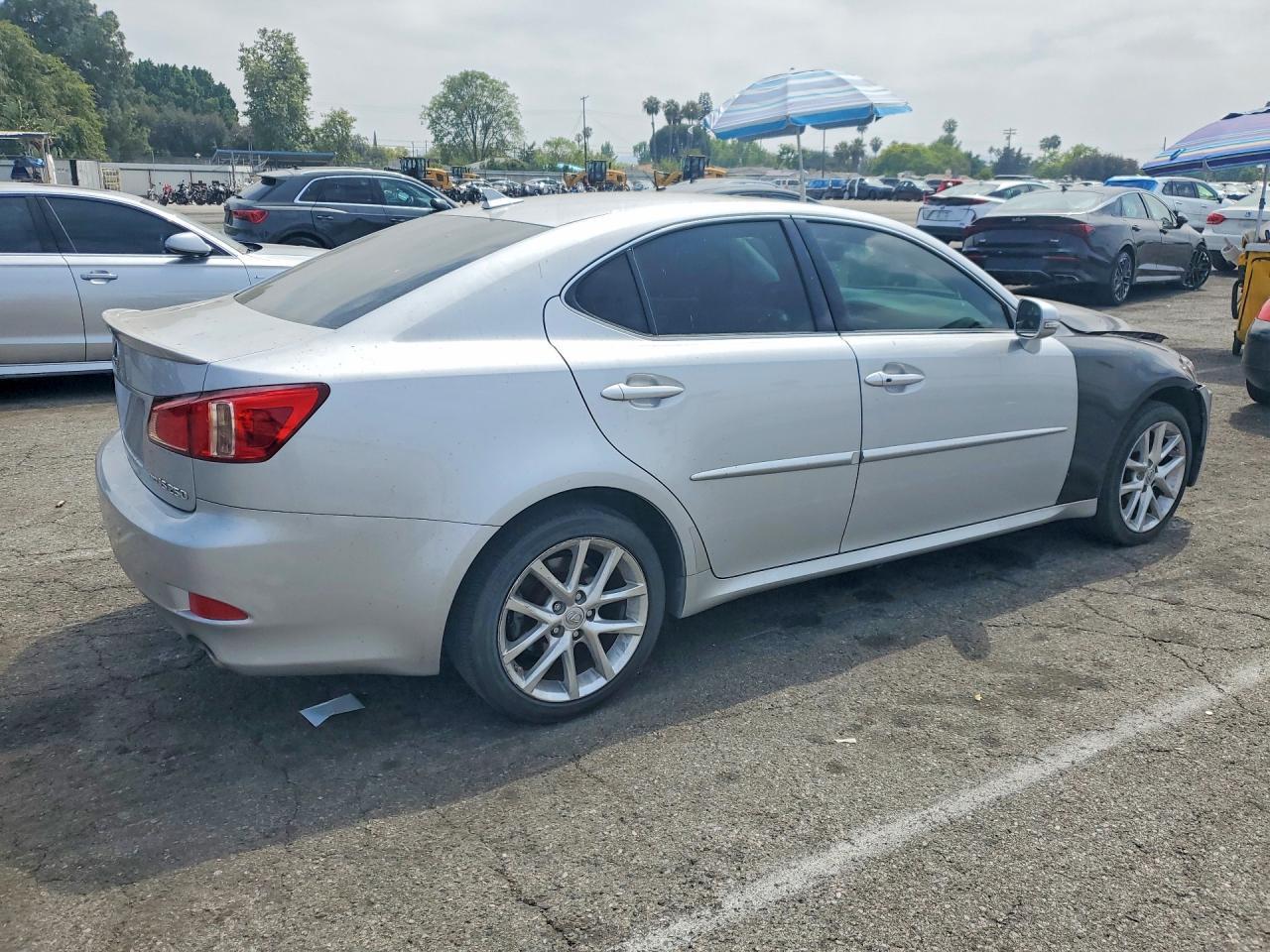 2011 Lexus Is 250 - Фото 3