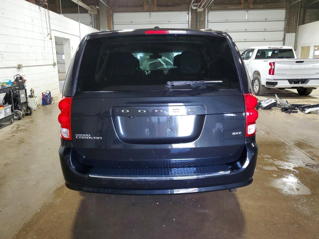 2020 Dodge Caravan Sxt - Фото 6