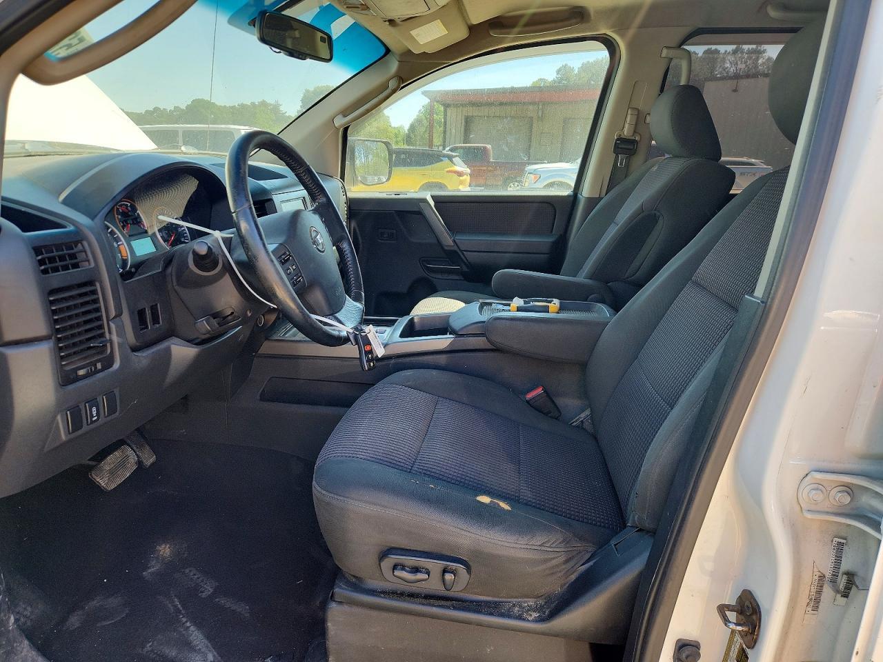 2011 Nissan Titan Sv - Фото 7
