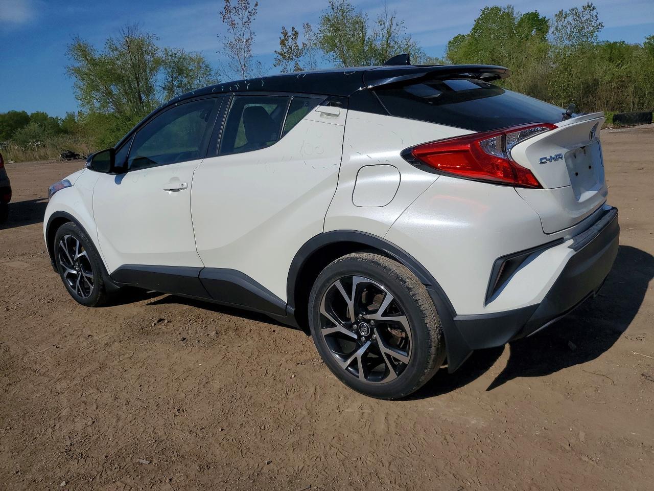 2019 Toyota C-Hr Xle - Image 2