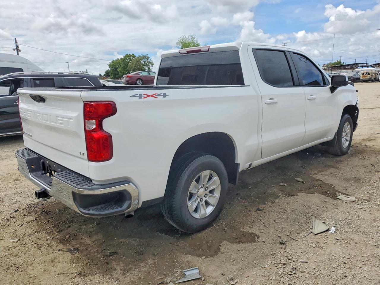 2024 Chevrolet Silverado K1500 Lt - Image 3