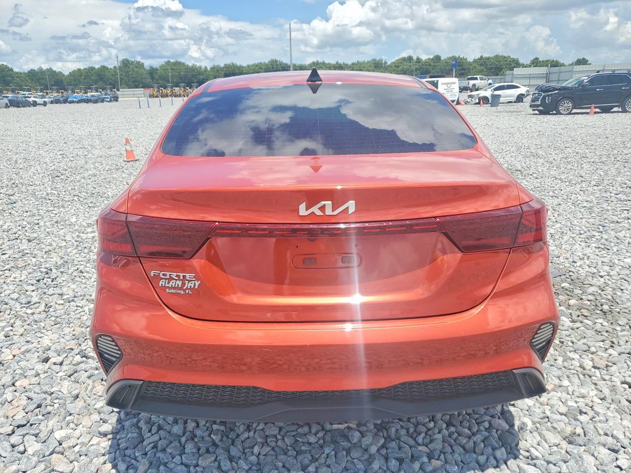 2022 Kia Forte Lxs - Фото 6