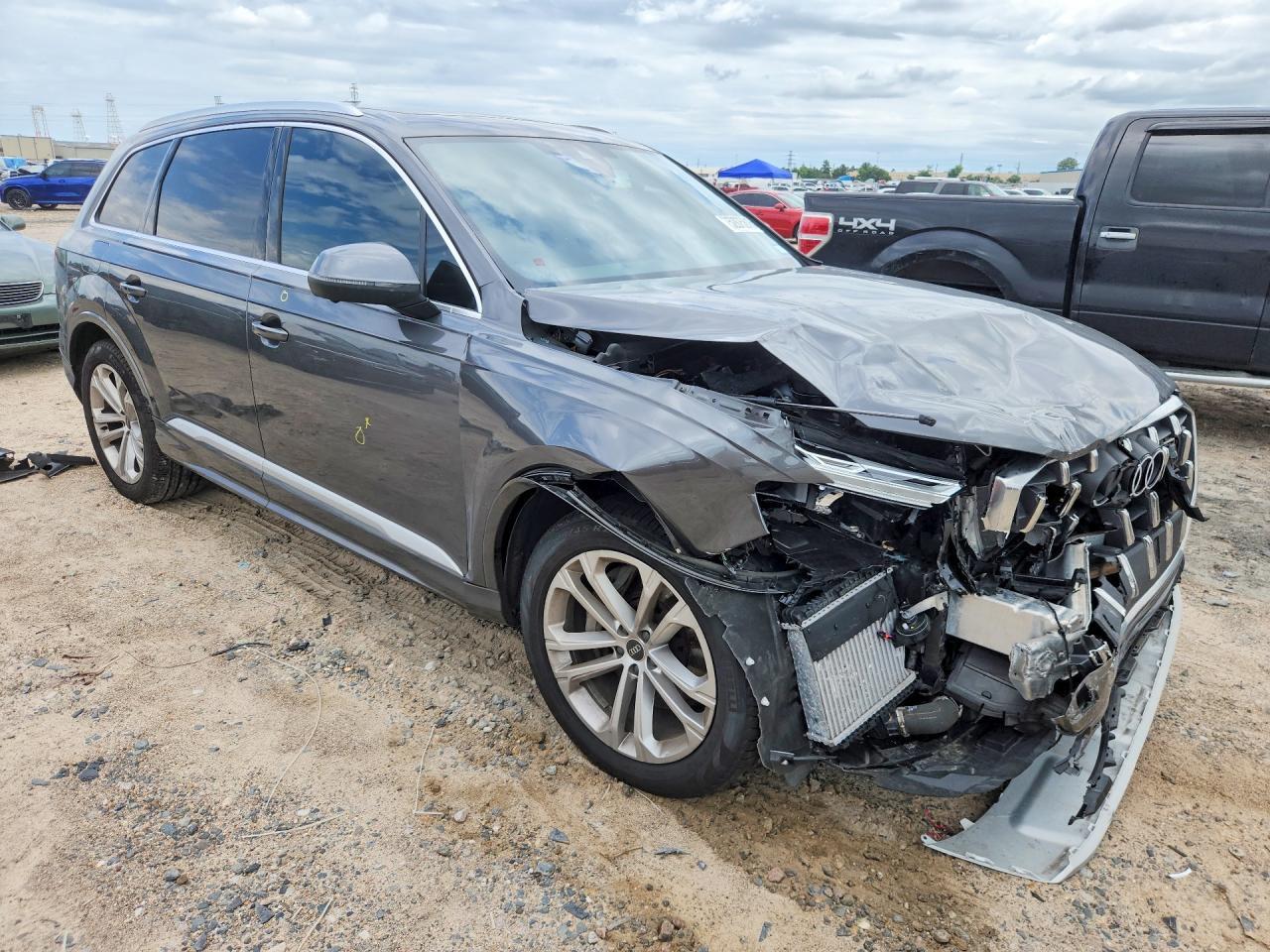 2025 Audi Q7 - Фото 4