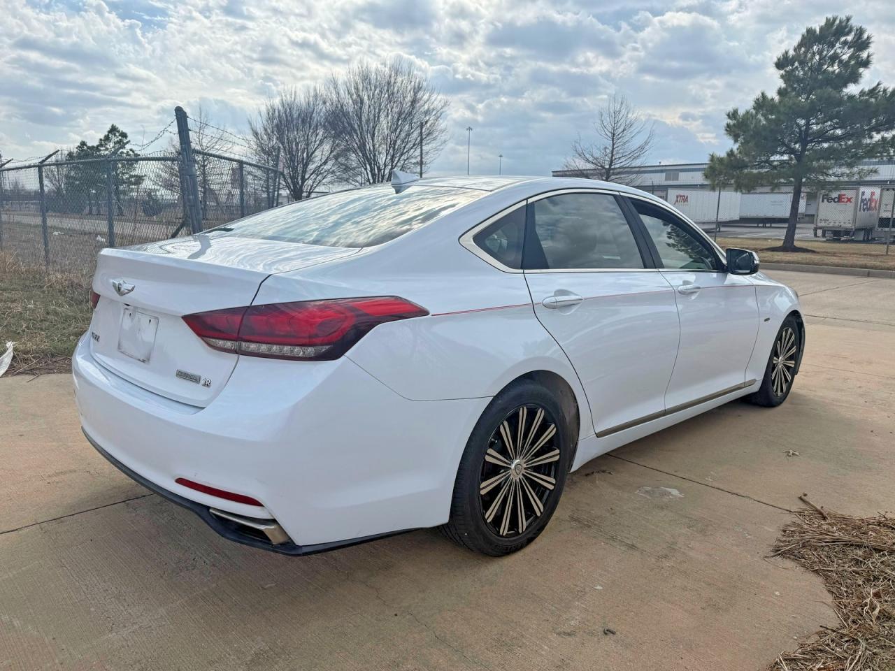 2015 Hyundai Genesis 3.8L - Image 4