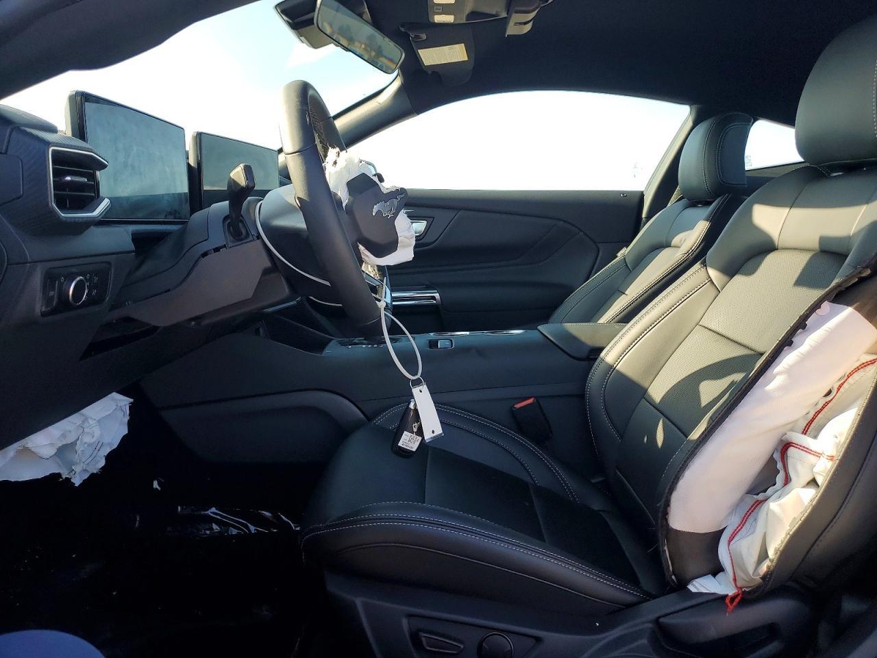 2026 Ford Mustang - Фото 7