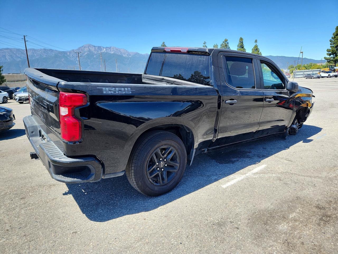 2022 Chevrolet Silverado K1500 Trail Boss Custom - Фото 3