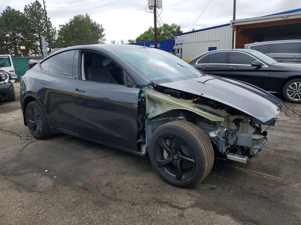 2026 Tesla Model Y - Image 4