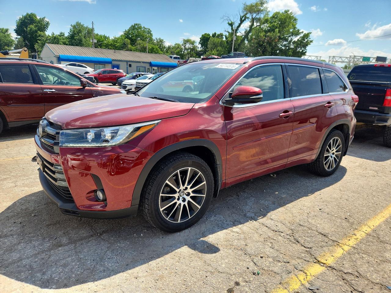 2017 Toyota Highlander Se