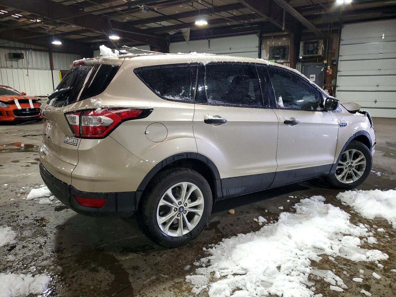 2017 Ford Escape S - Фото 3