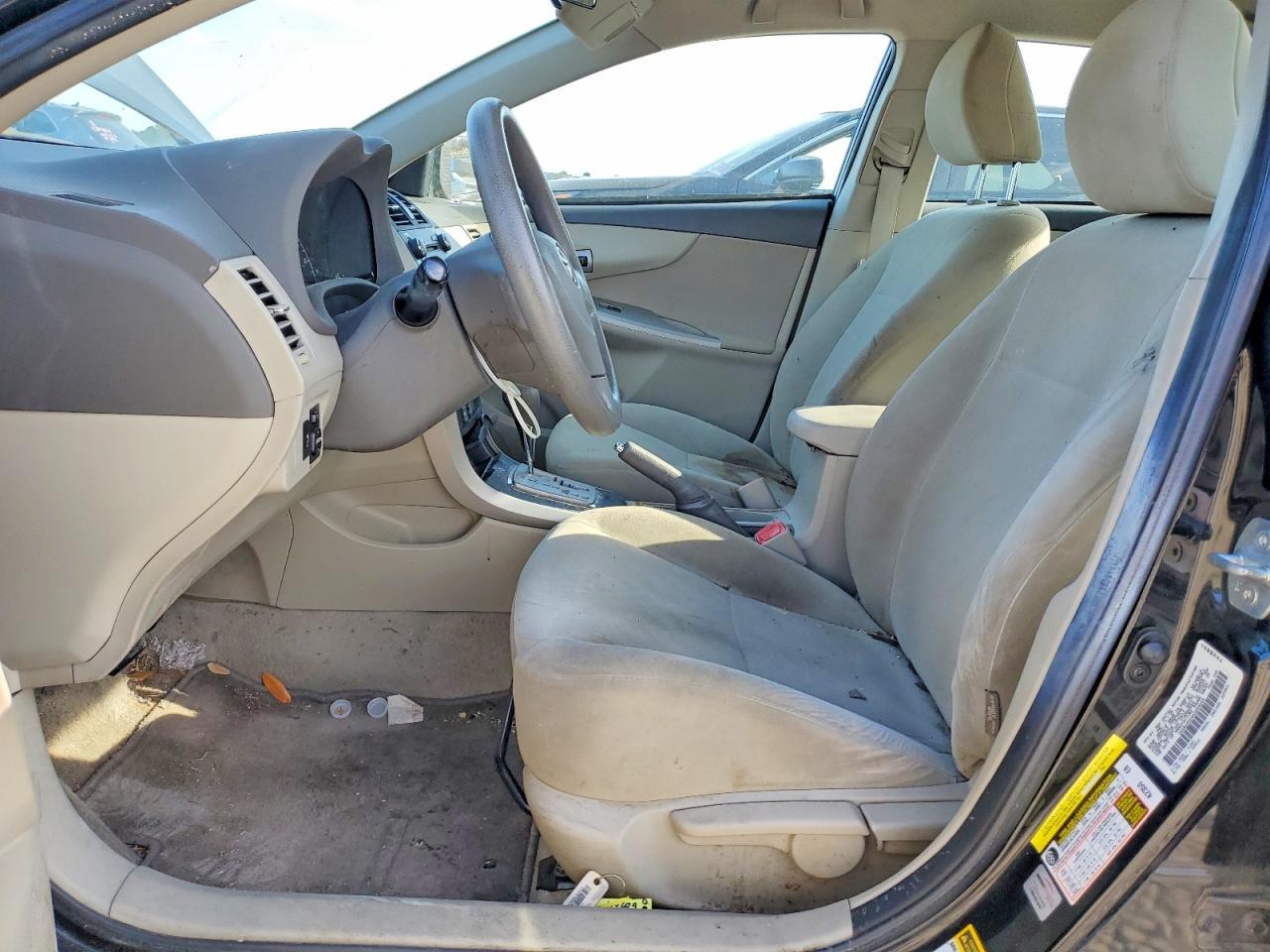 2010 Toyota Corolla Le - Фото 7