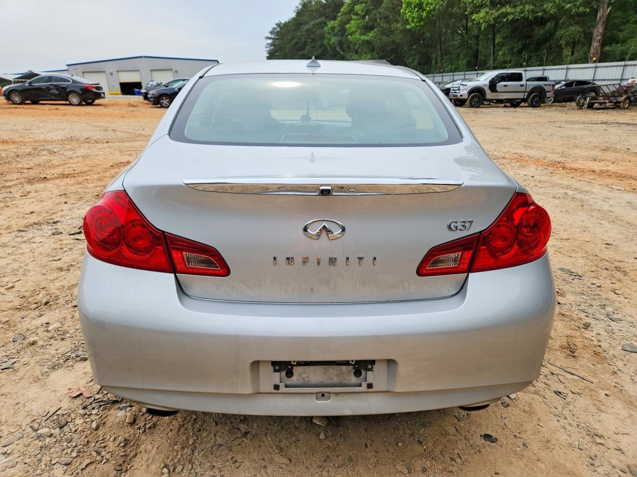 2011 Infiniti G37 Sedan Journey - Фото 6