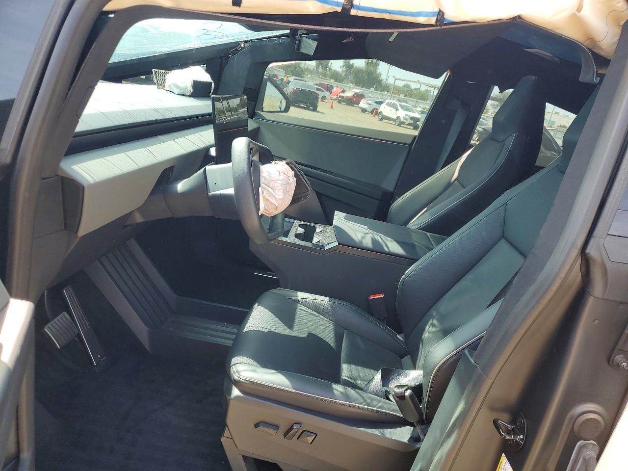 2024 Tesla Cybertruck - Фото 7