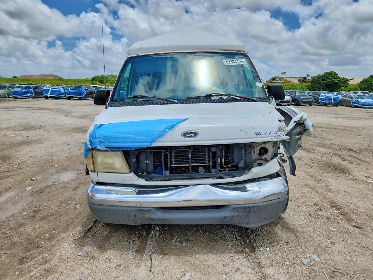 1999 Ford Econoline E150 Van - Фото 5