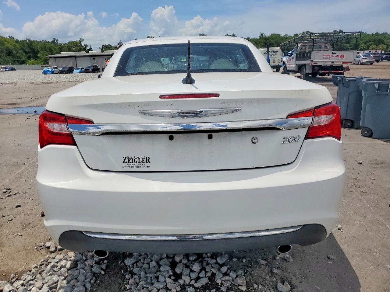 2011 Chrysler 200 Limited - Фото 6