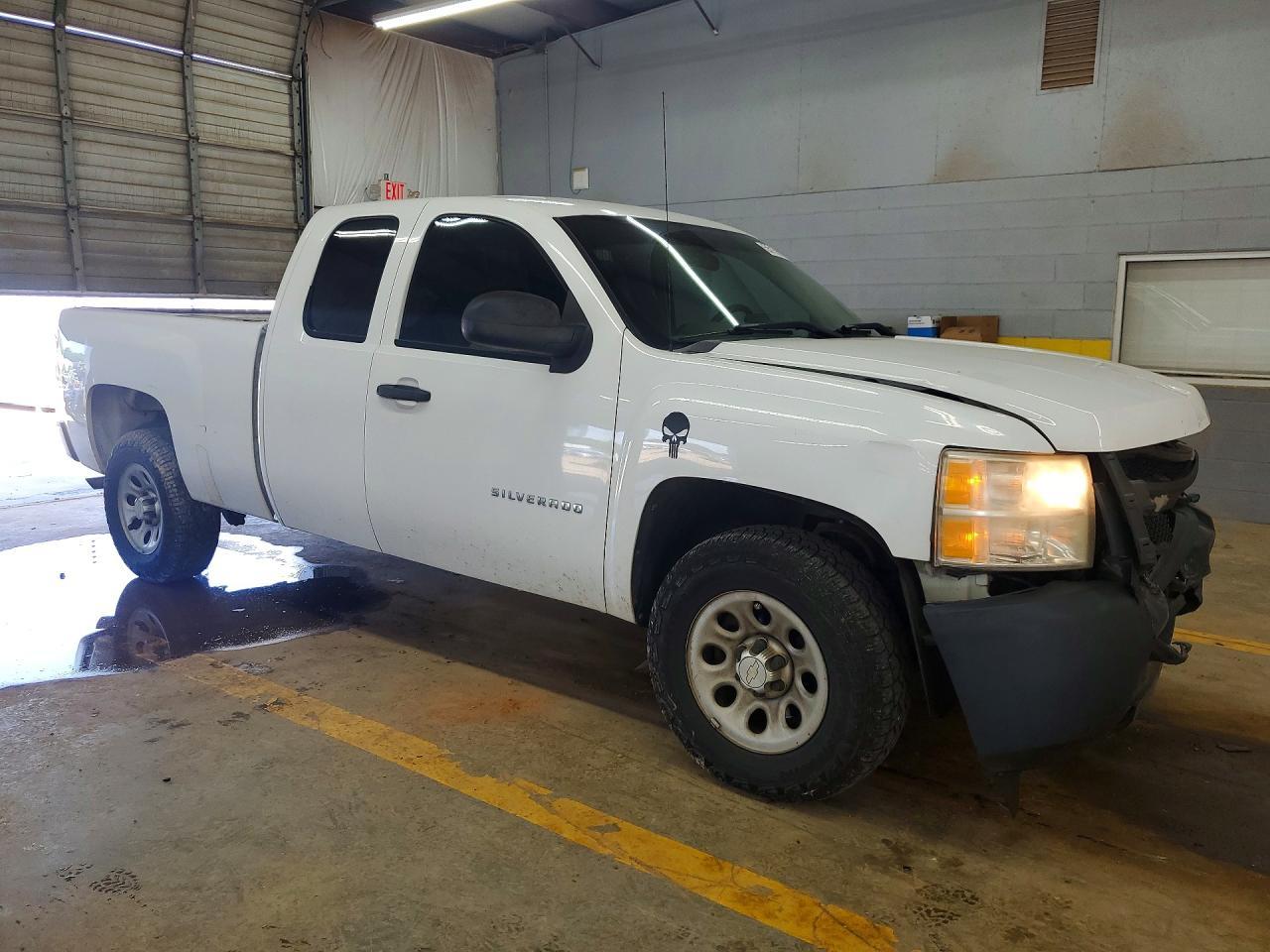 2010 Chevrolet Silverado C1500 - Image 4