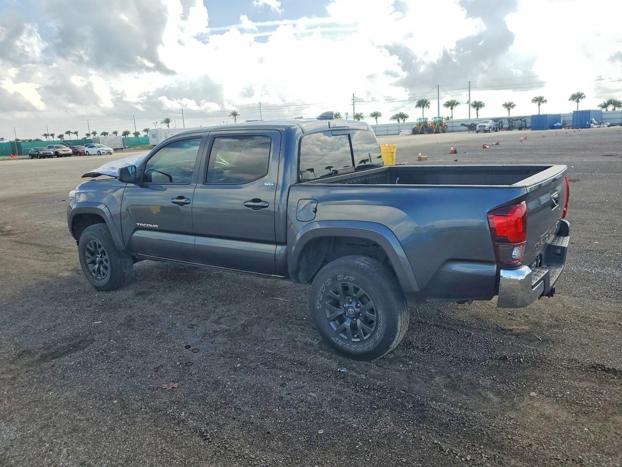 2021 Toyota Tacoma Sr5 V6 - Image 2