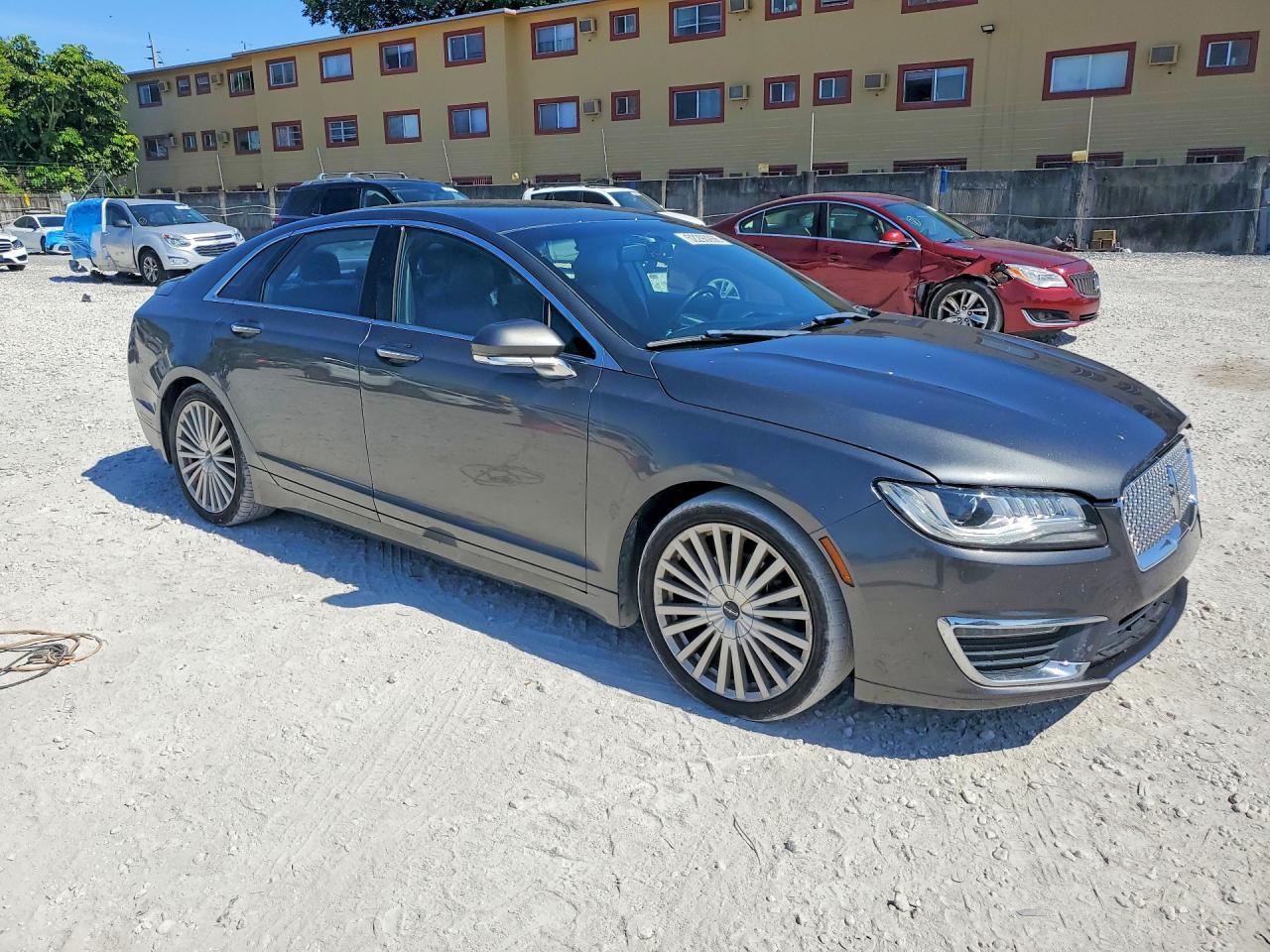 2017 Lincoln Mkz Hybrid Reserve - Image 4