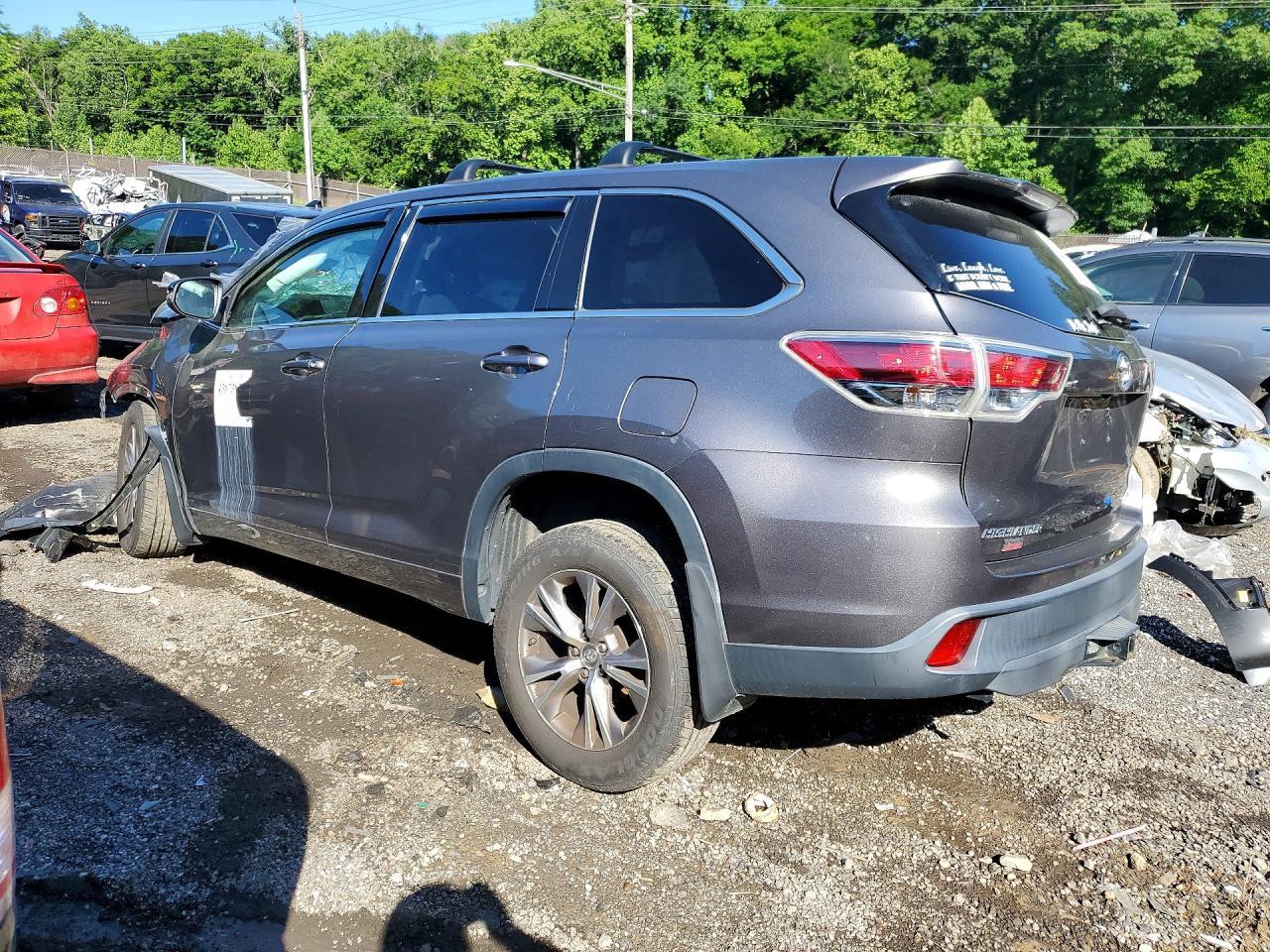 2015 Toyota Highlander Le Plus - Фото 2