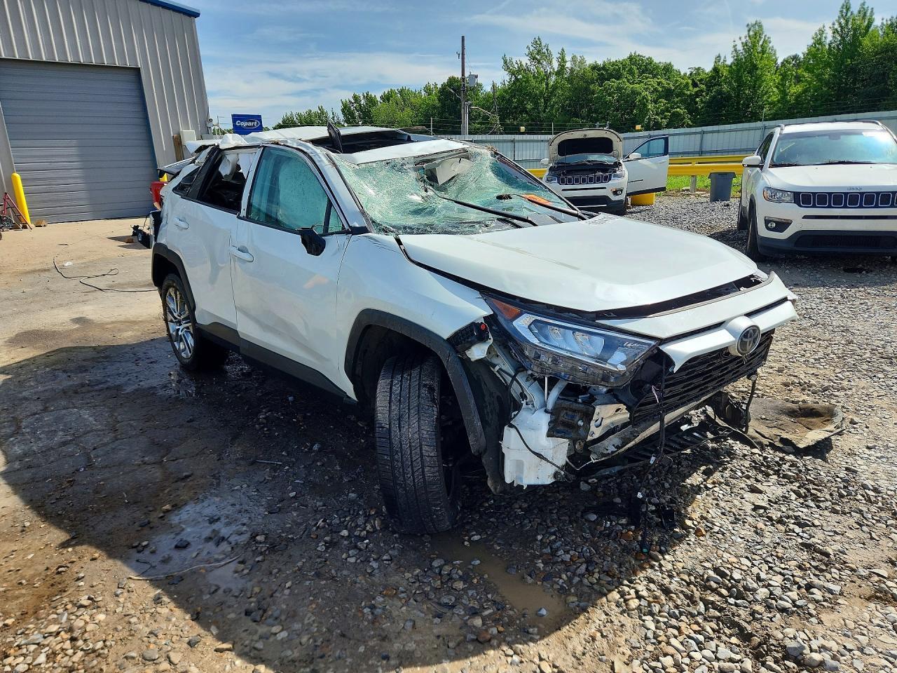 2021 Toyota Rav4 Xle Premium - Фото 4