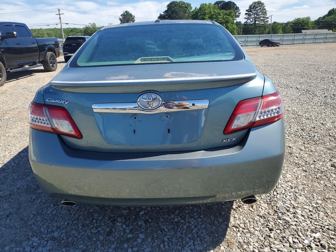 2010 Toyota Camry Xle V6 - Фото 6