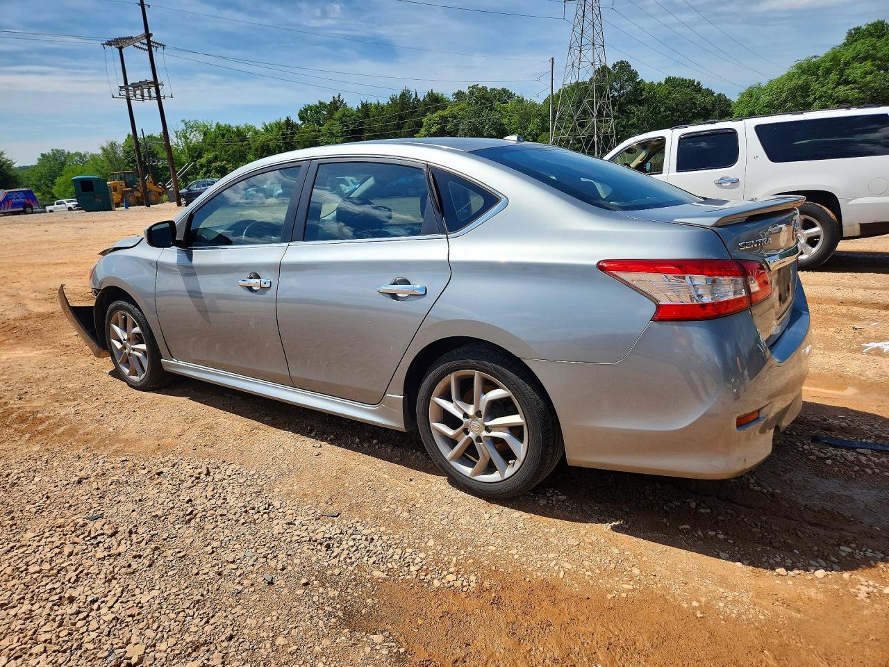 2014 Nissan Sentra Sr - Image 2