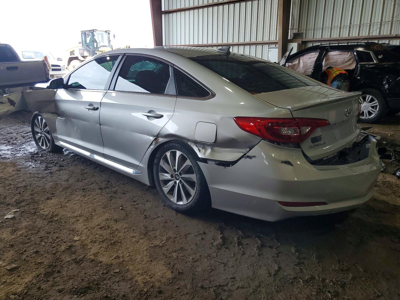 2015 Hyundai Sonata Sport - Фото 2