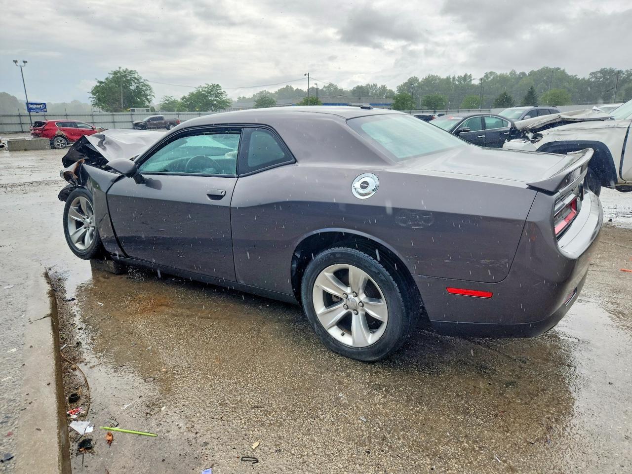 2021 Dodge Challenger Sxt - Фото 2