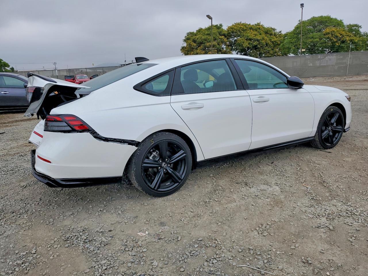2025 Honda Accord Hybrid Sport-L - Фото 3