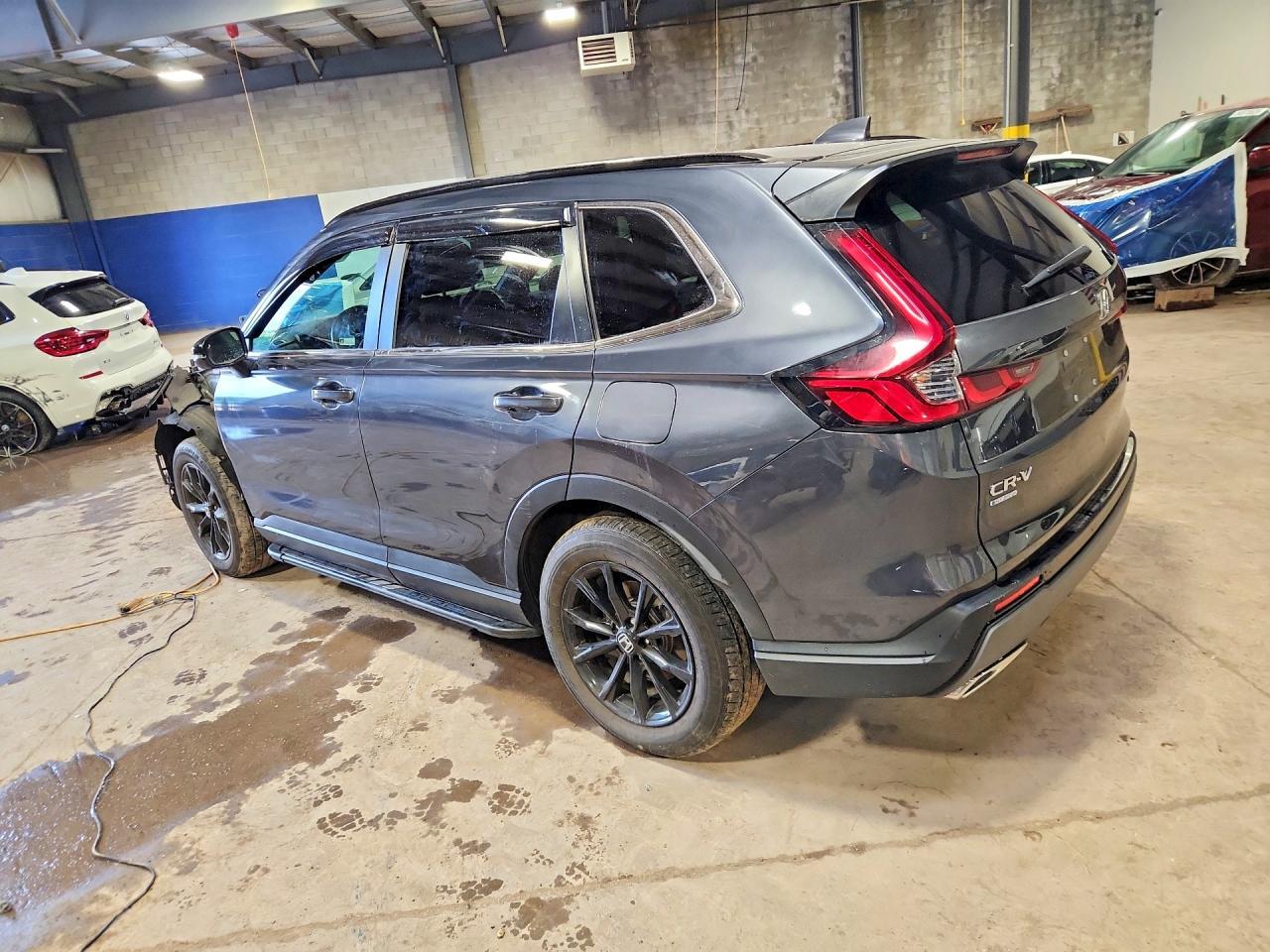 2024 Honda Cr-V Sport - Image 2