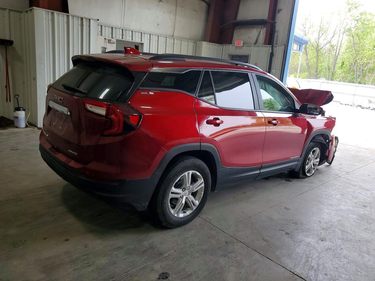 2024 GMC Terrain Sle - Image 3